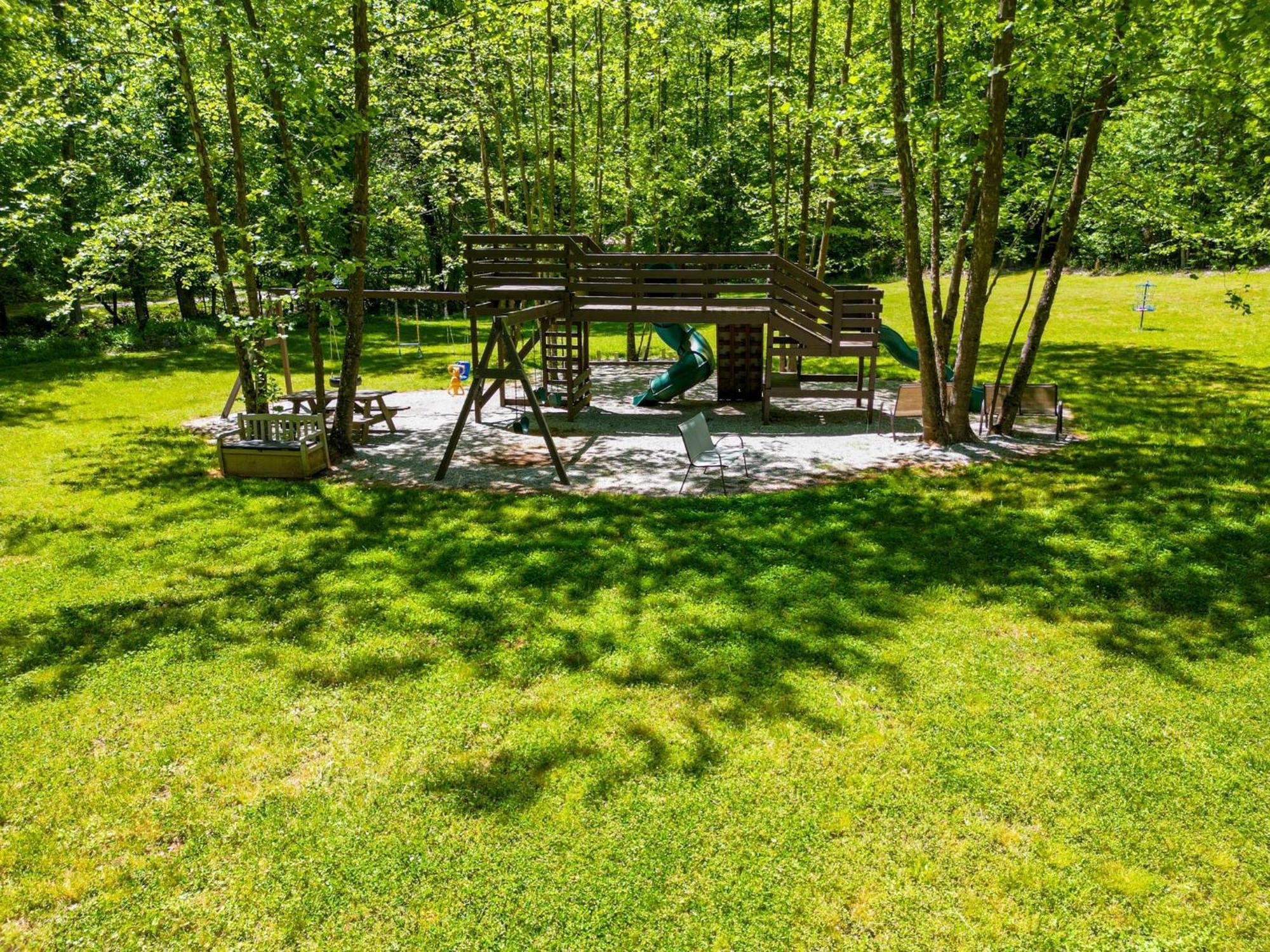 The Big Little Cabin - Hot Tub & Playground داهلونغا المظهر الخارجي الصورة