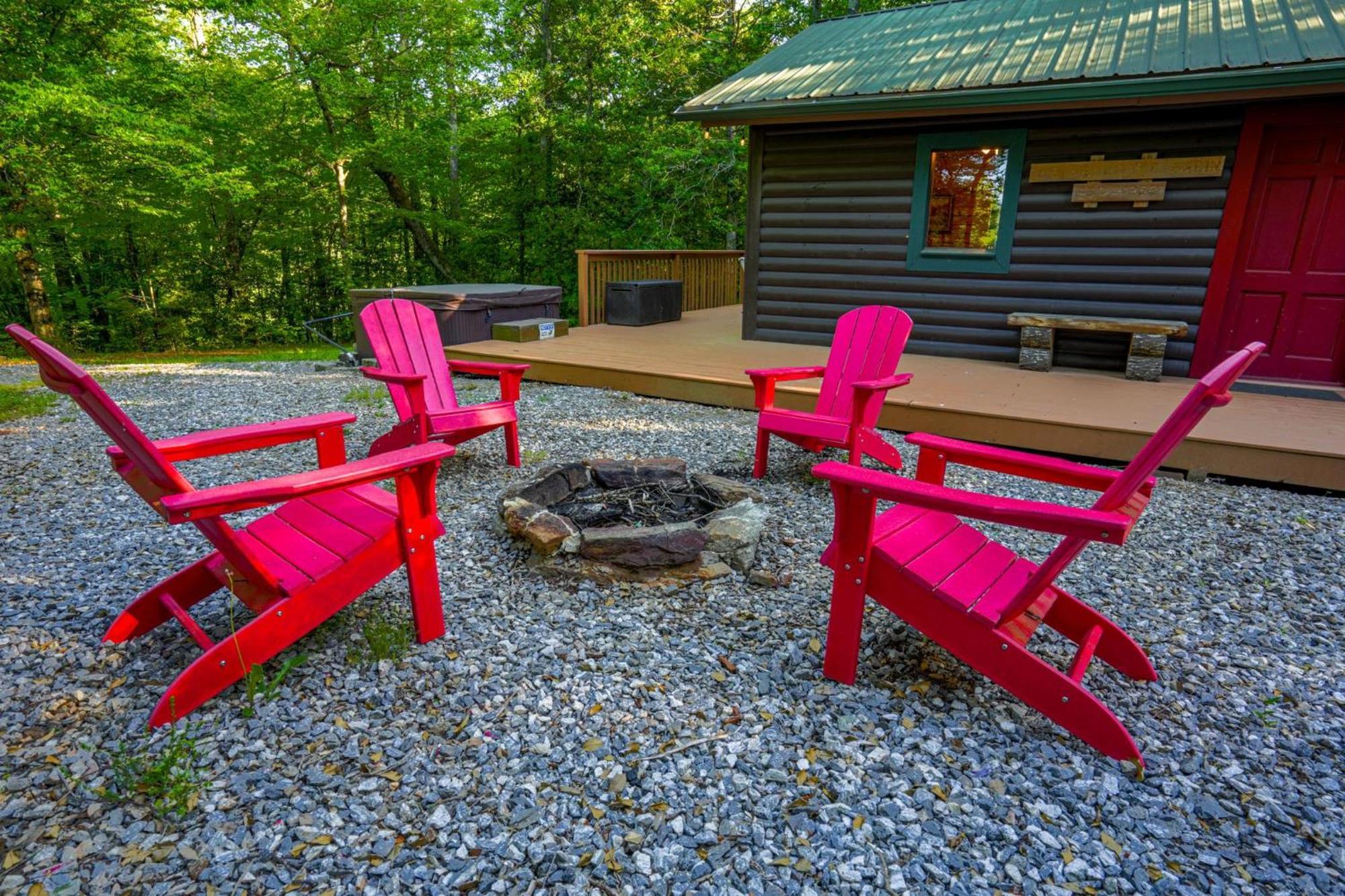 The Big Little Cabin - Hot Tub & Playground داهلونغا المظهر الخارجي الصورة