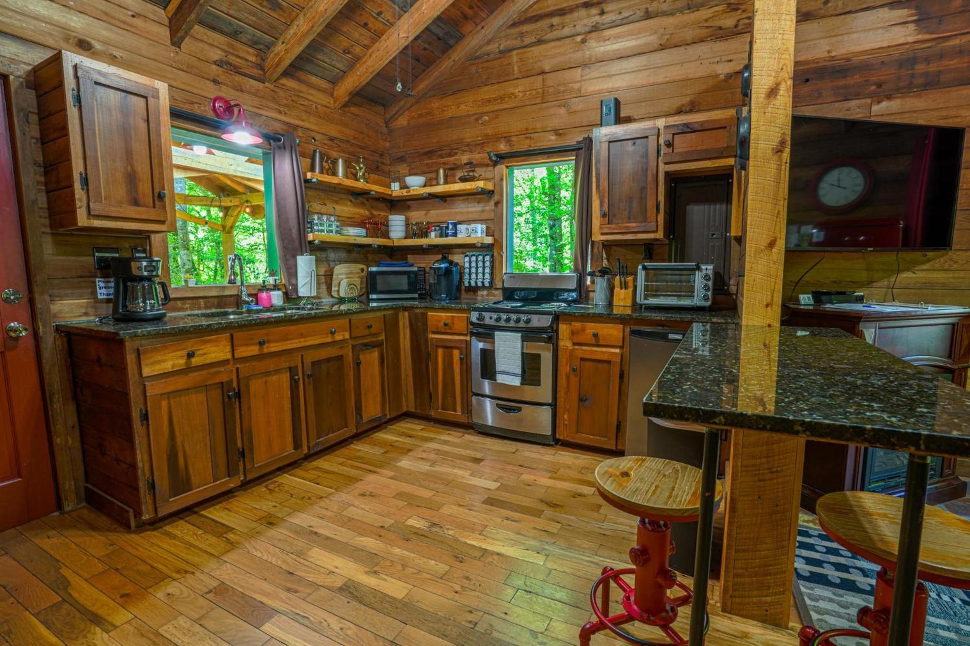 The Big Little Cabin - Hot Tub & Playground داهلونغا المظهر الخارجي الصورة