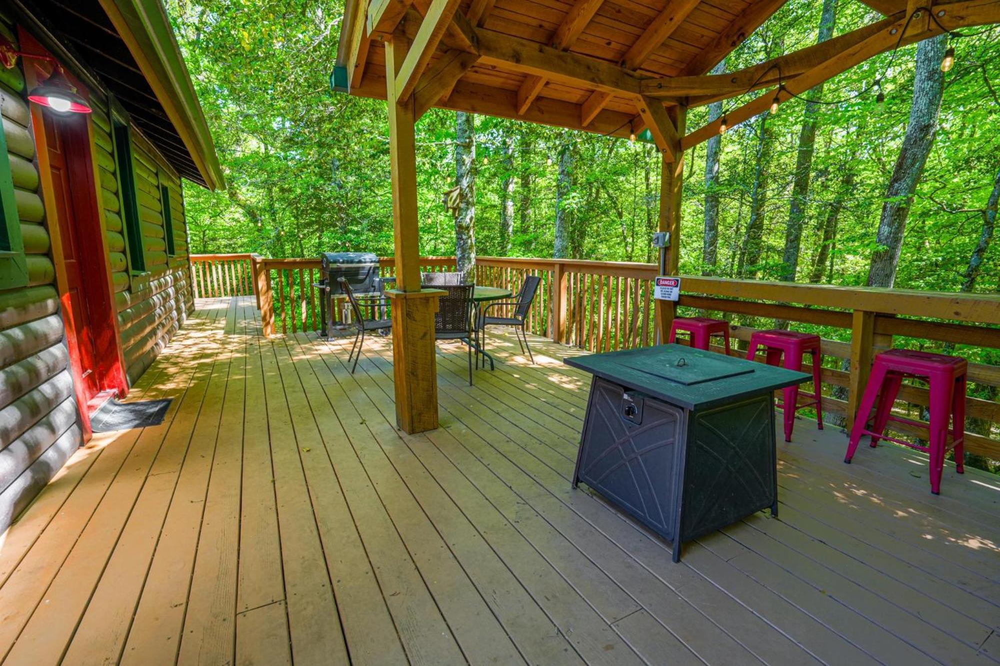 The Big Little Cabin - Hot Tub & Playground داهلونغا المظهر الخارجي الصورة